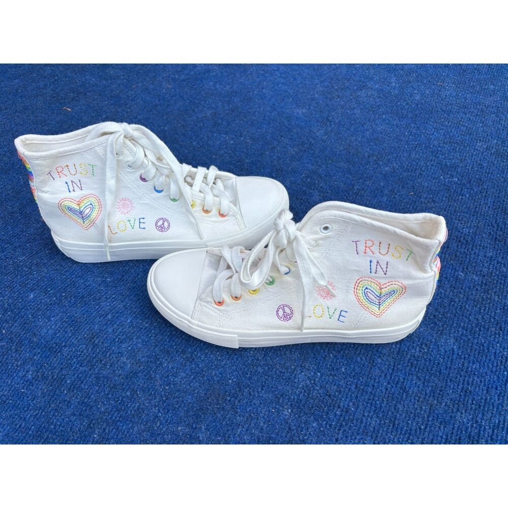 American Eagle Pride High Top shoes size 7